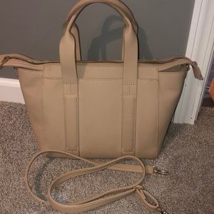 Pretty beige purse